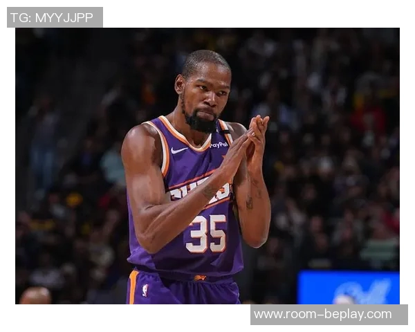 被杜兰特称赞的猛将究竟是谁掘金今夏能否成功留住他 被杜兰特称赞的猛将究竟是谁掘金今夏能否成功留住他